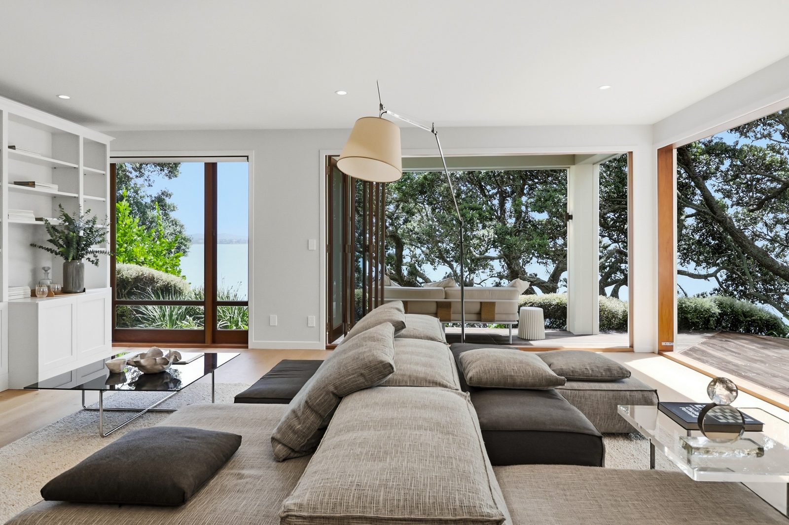Where the 20 percent comes from: staging economics in an Auckland sale